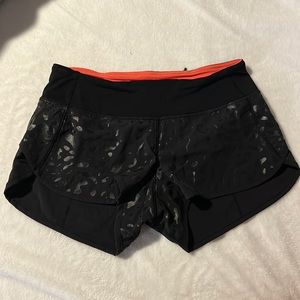 Lululemon size 4 run speed shorts